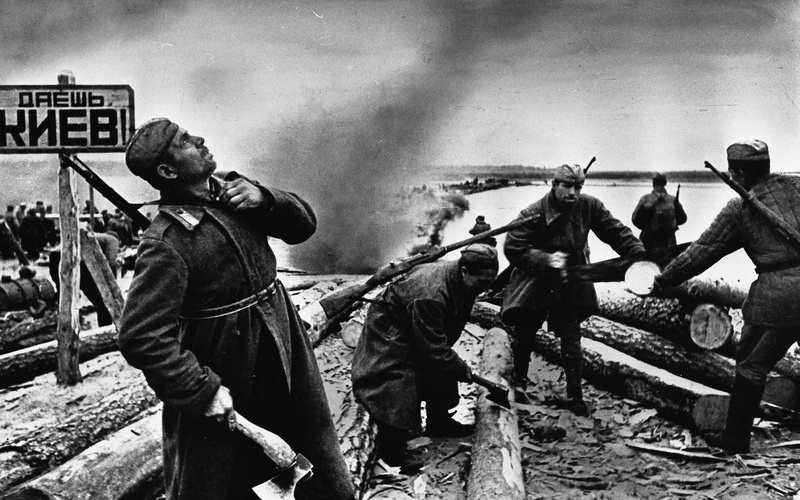 The 1943 autumn soviet offensives
